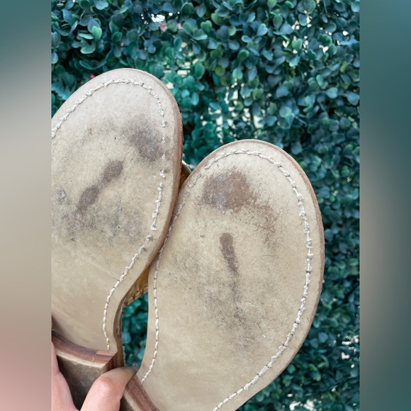 Jack Rogers Women's Gold Sandals Size 6 - Picture 7 of 10